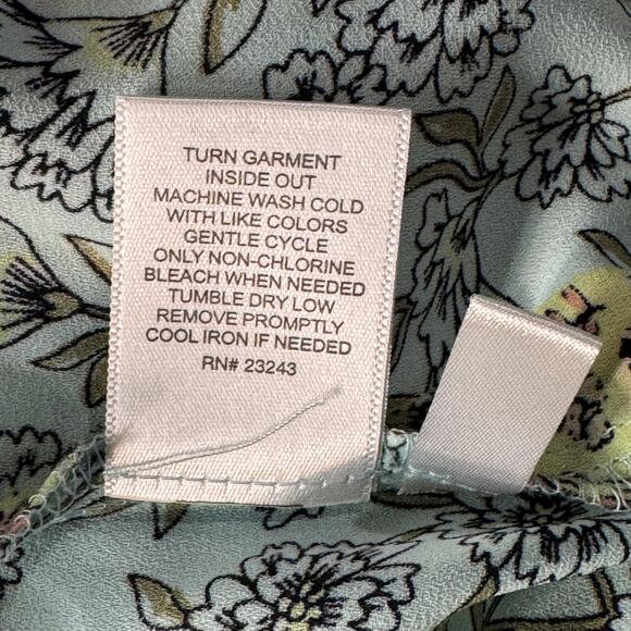 SOHO NY & Company Large Top Floral Cold Shoulder Ruffled Sleeve V-Neck Multi - Picture 9 of 9